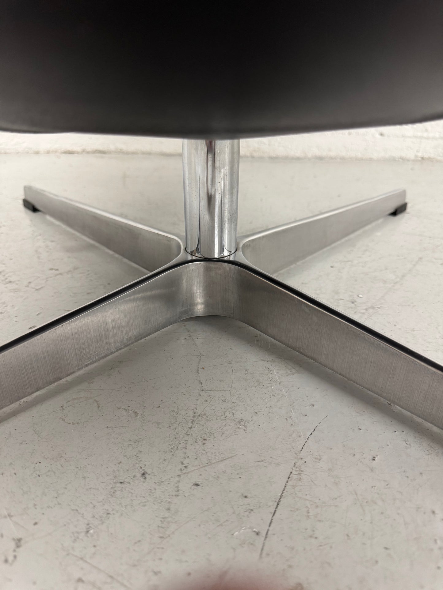 Arne Jacobsen ‘Ægget’ Fritz Hansen.
