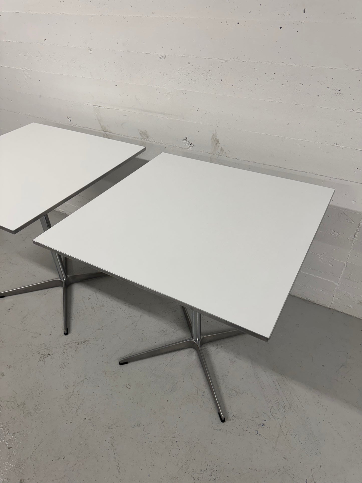 Arne Jacobsen & piet hein cafebord, Fritz Hansen.