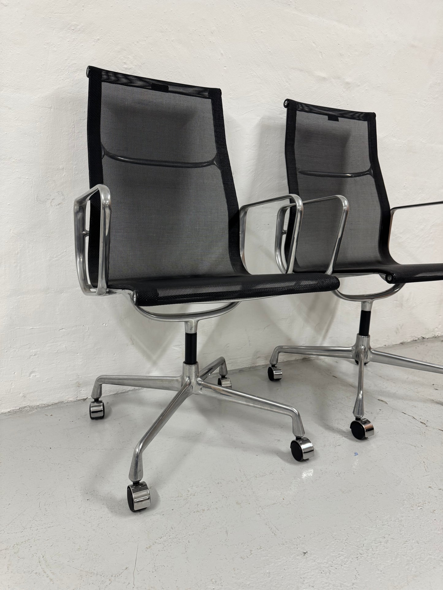 Charles Eames ‘EA112’ kontorstol, Vitra.