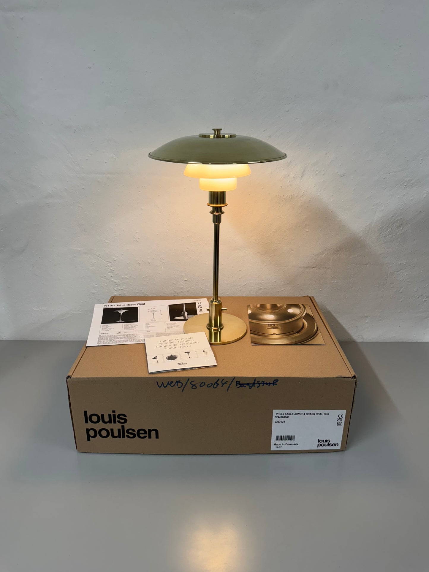 Poul Henningsen, “PH 3/2” Louis Poulsen.