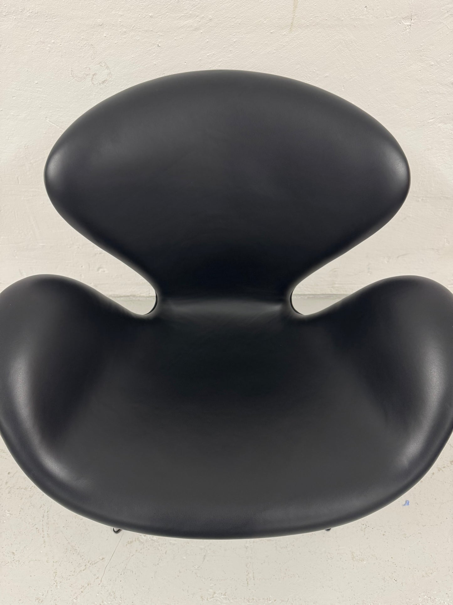 Arne Jacobsen ‘Svanen’ Fritz Hansen, model: 3320.