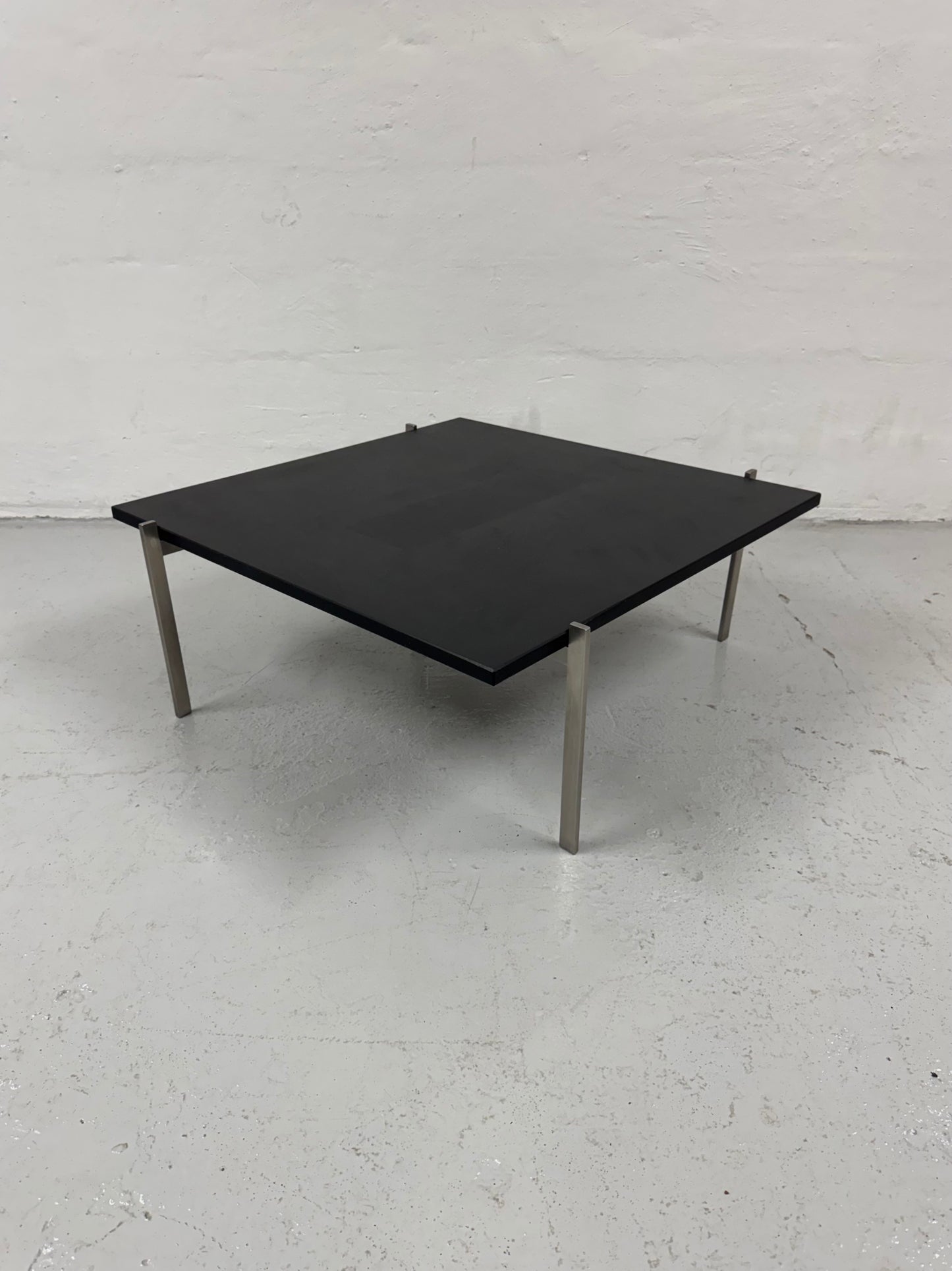 Poul Kjærholm ‘PK-61’ EKC.