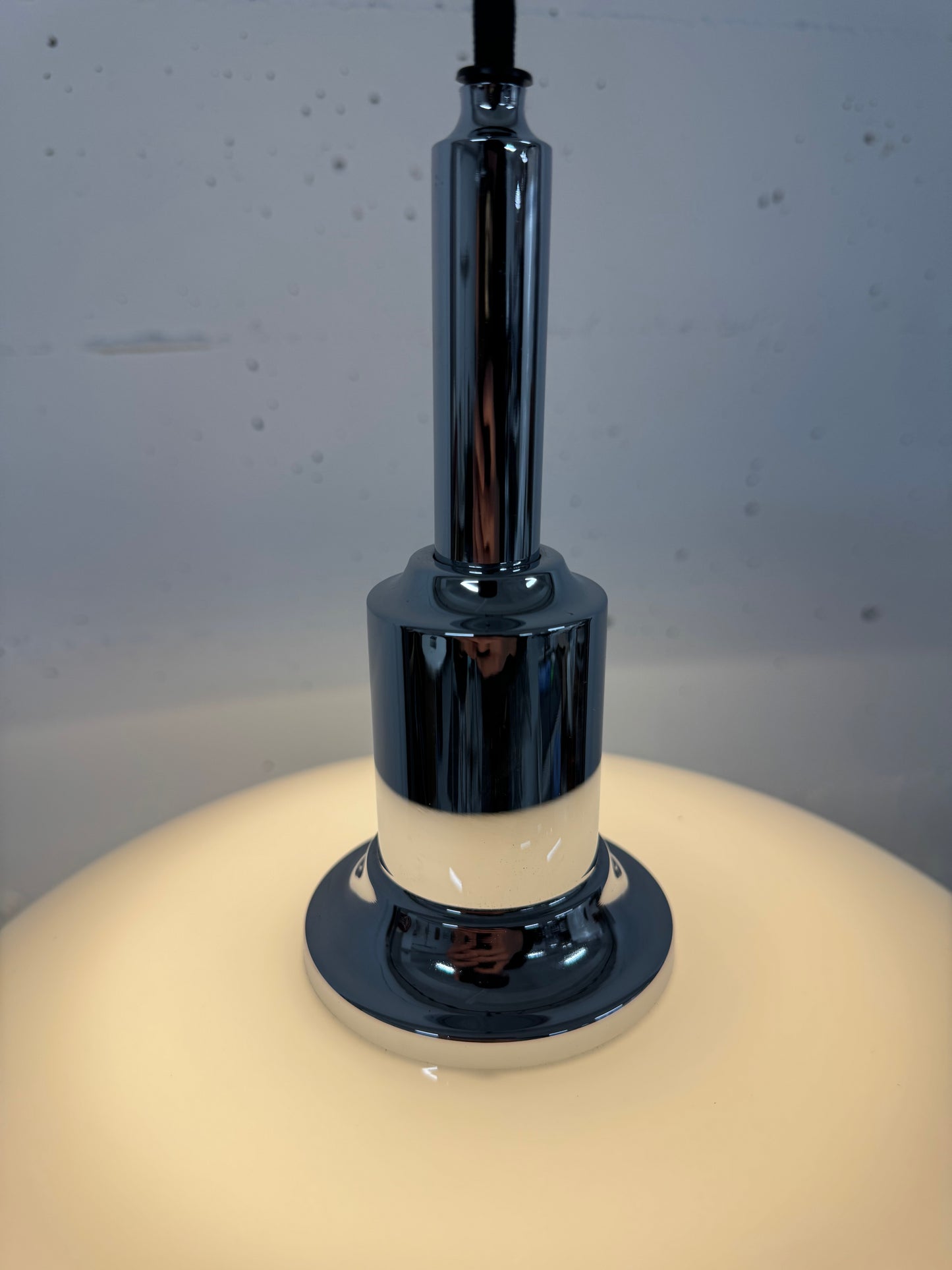 Poul Henningsen, “3/2” Louis Poulsen.