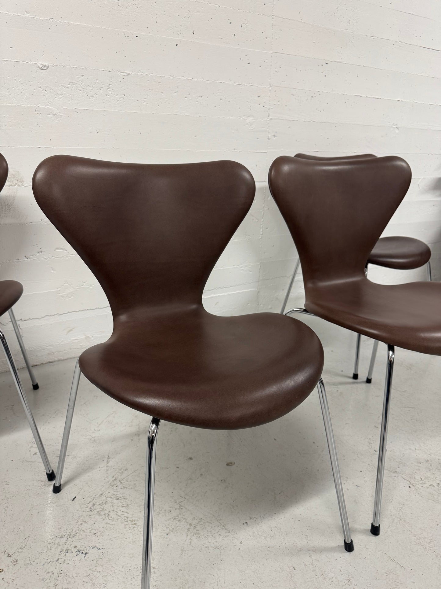 Arne Jacobsen ‘Syveren/3107’ Fritz Hansen.