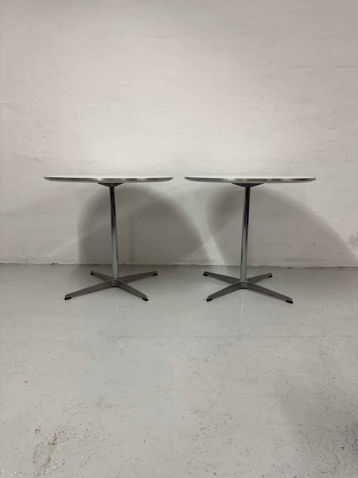 Arne Jacobsen & piet hein cafebord, Fritz Hansen.