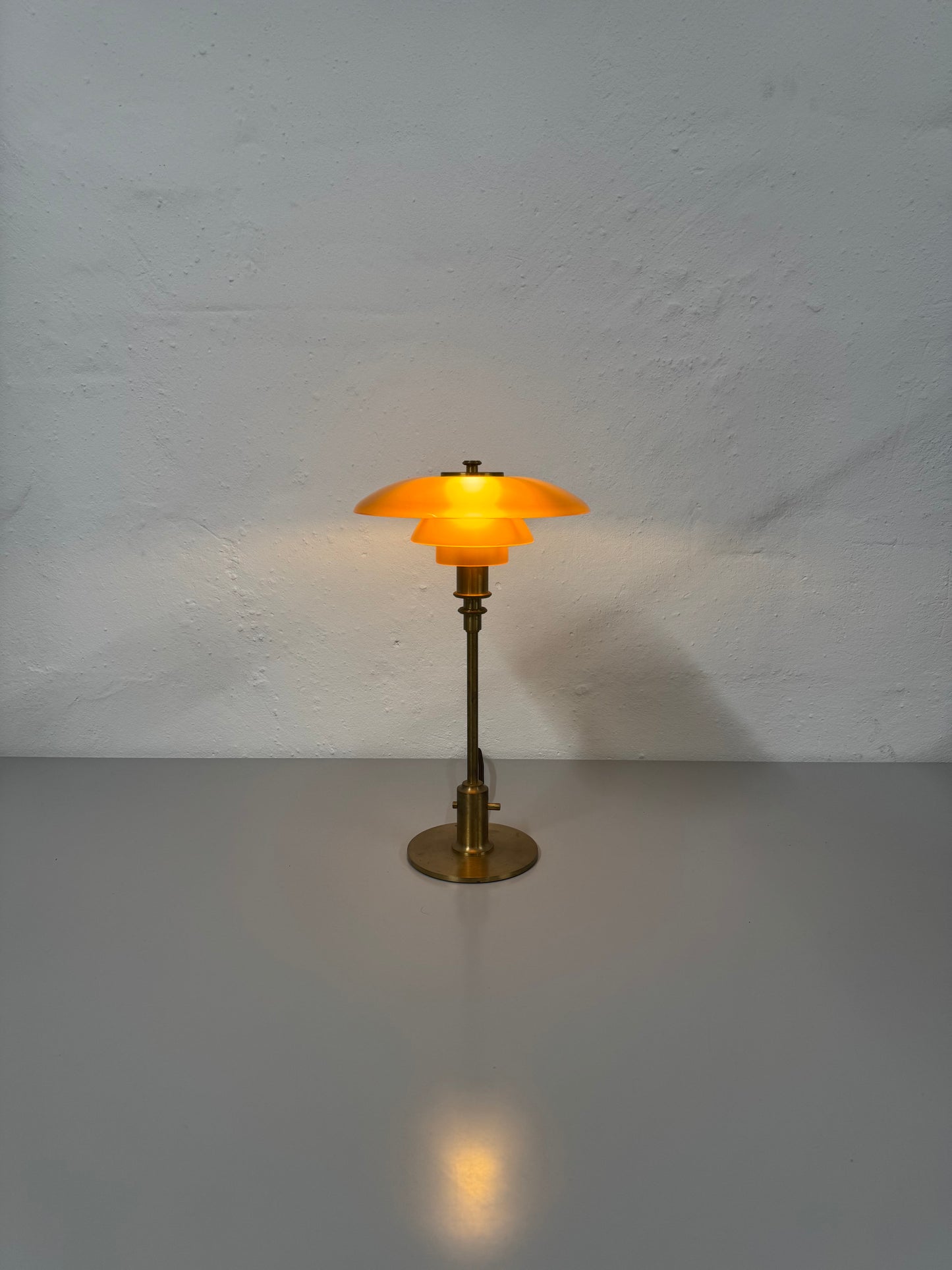 Poul Henningsen, “PH 2/1” Louis Poulsen.