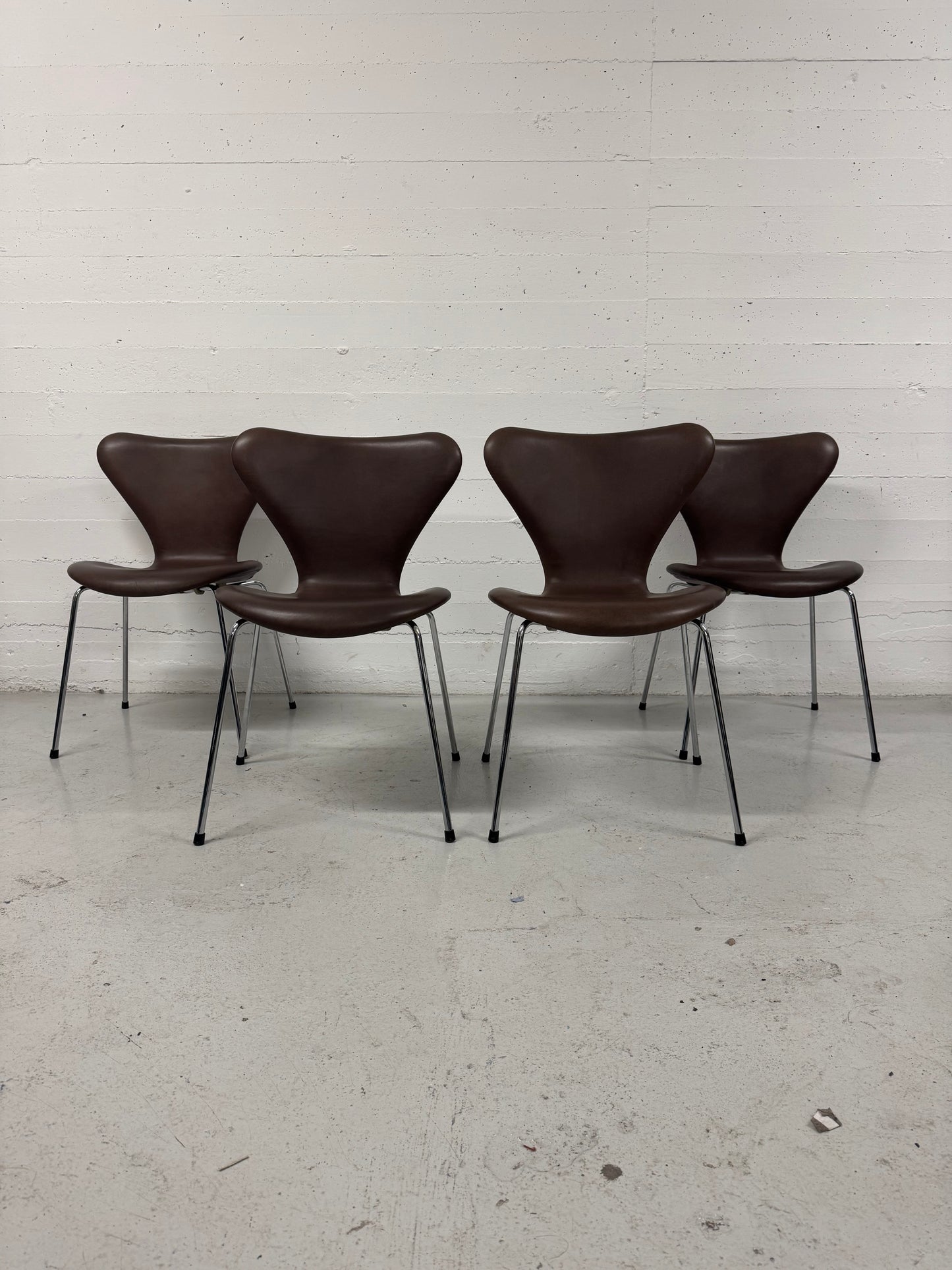Arne Jacobsen ‘Syveren/3107’ Fritz Hansen.