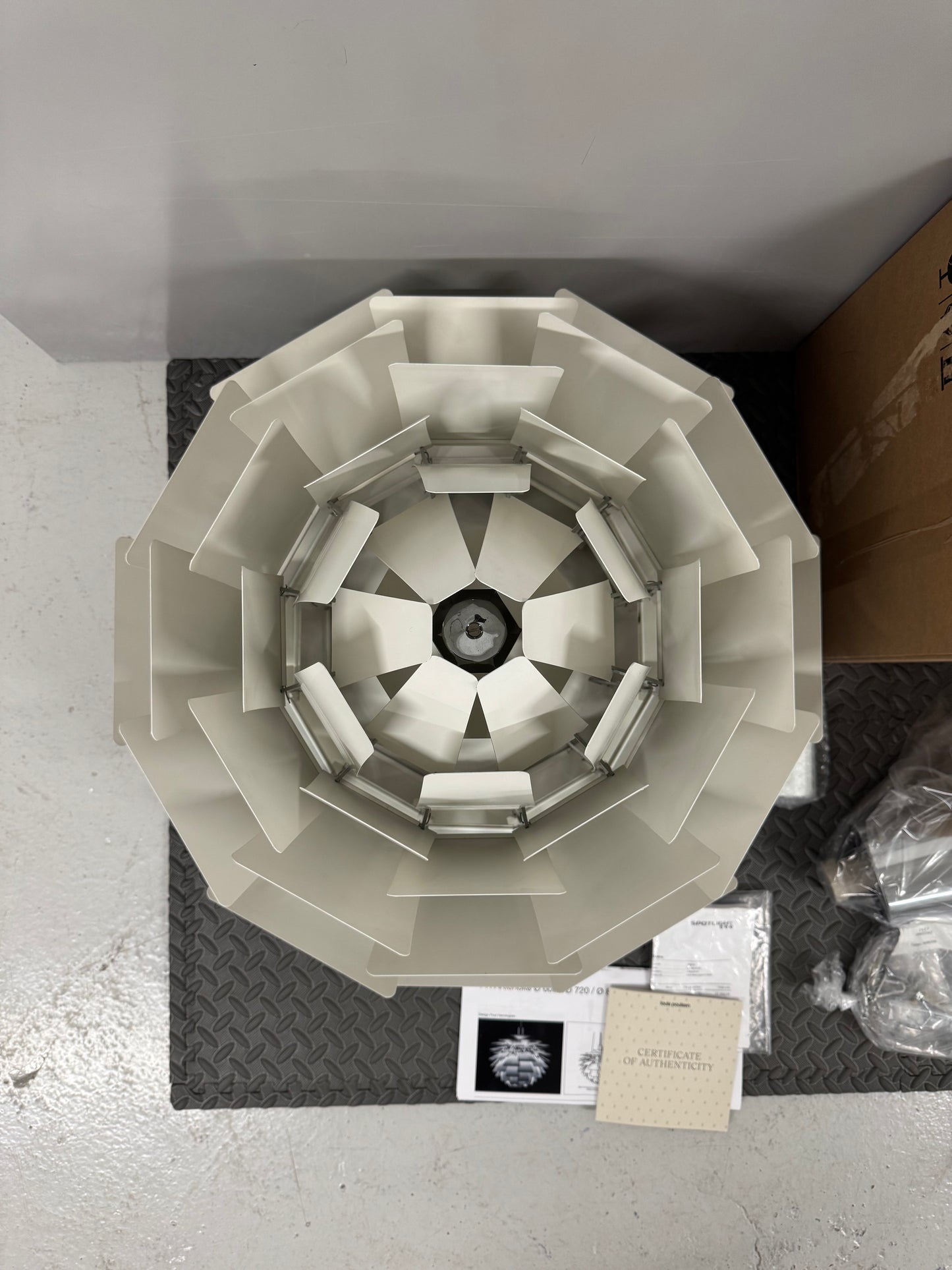 Poul Henningsen, PH “Koglen” Ø60 cm.